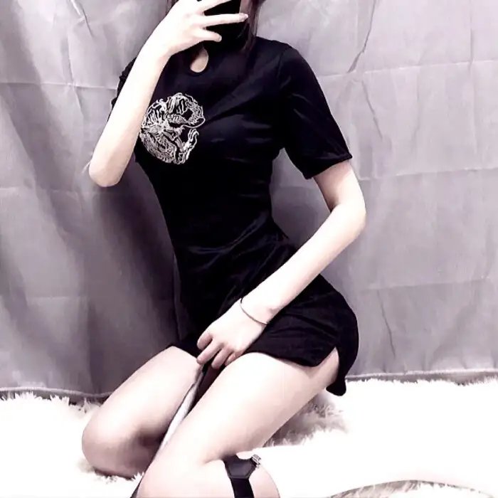 鹿湖艳尸 封面