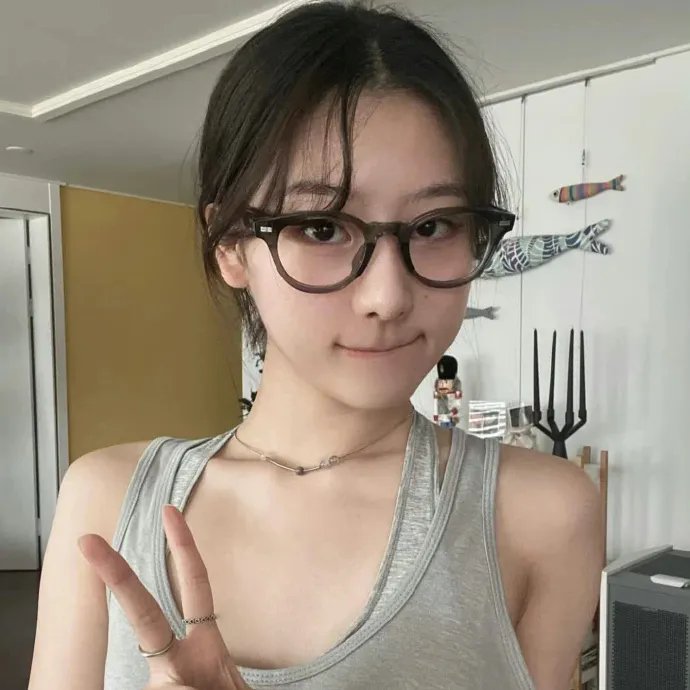 世界上最漂亮的女孩 封面